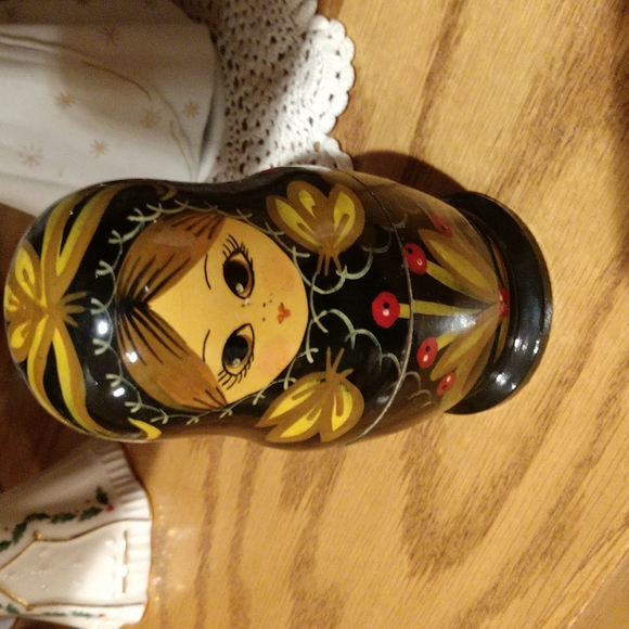 Russian Dolls - Picture 9 of 10